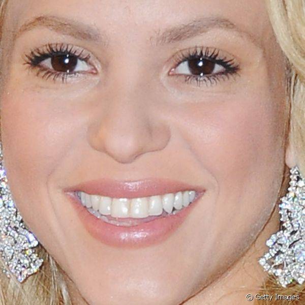 O batom nude, usado no NRJ Music Awards, é um dos favoritos de Shakira